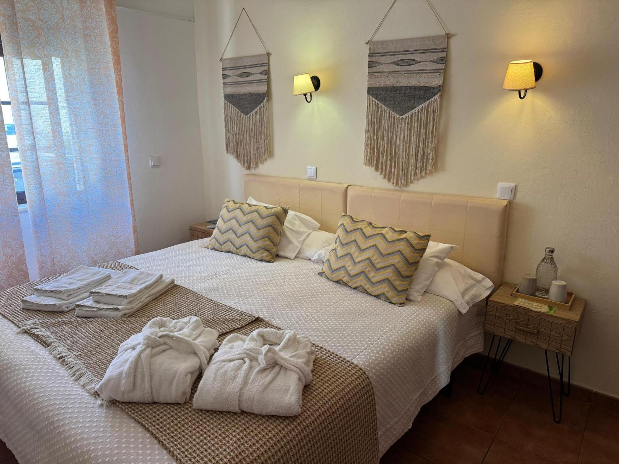 Quartos Abelha Porto Covo Kültér fotó